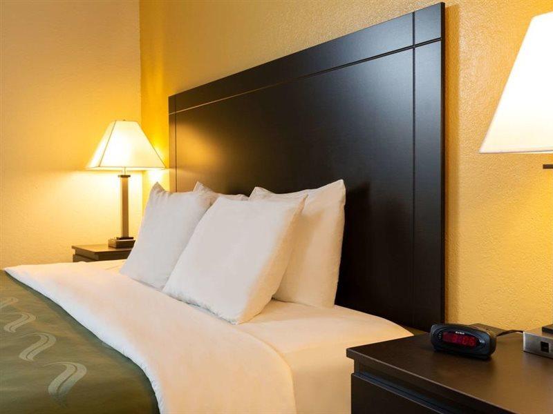 Quality Inn At Arlington Highlands Dış mekan fotoğraf