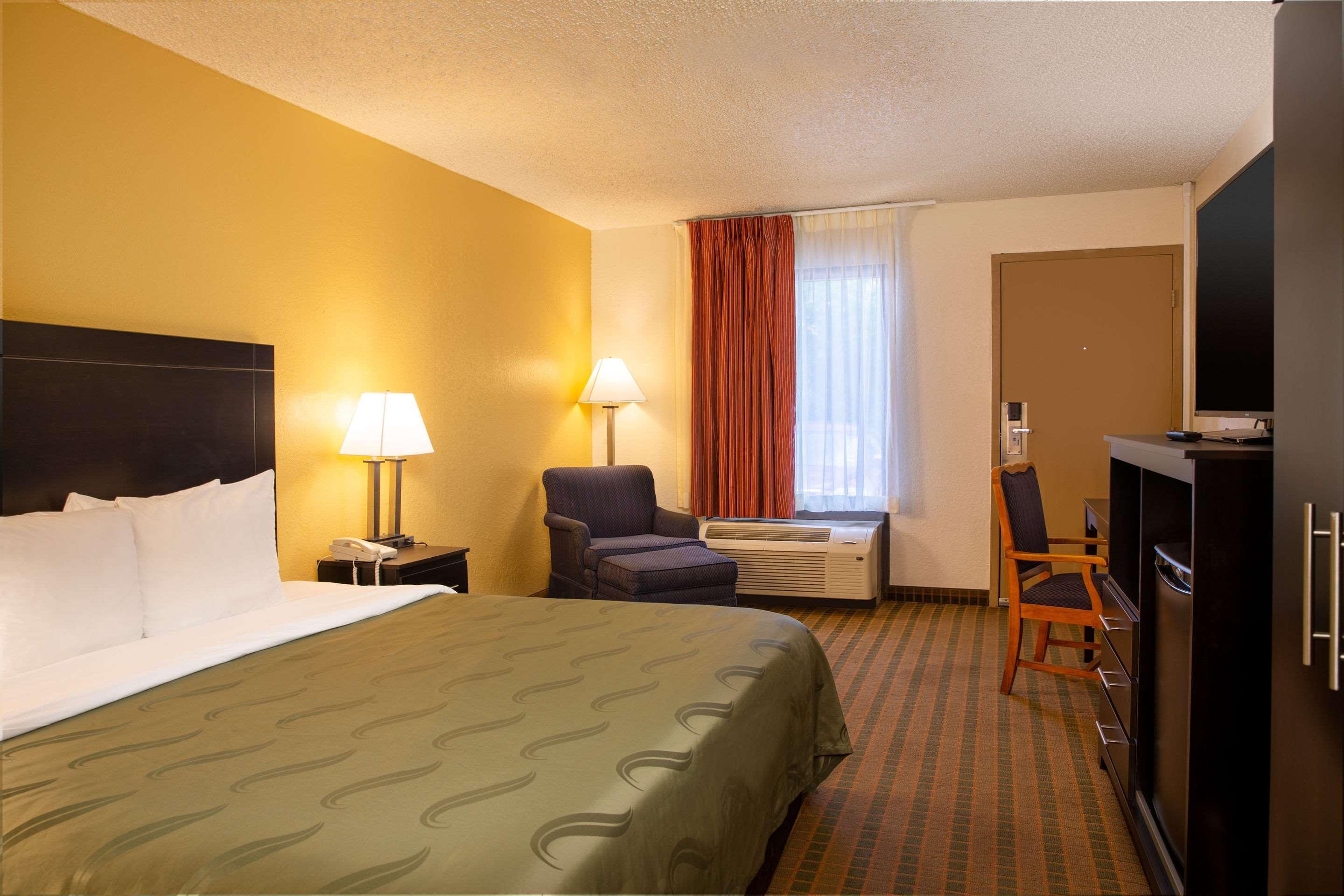 Quality Inn At Arlington Highlands Dış mekan fotoğraf