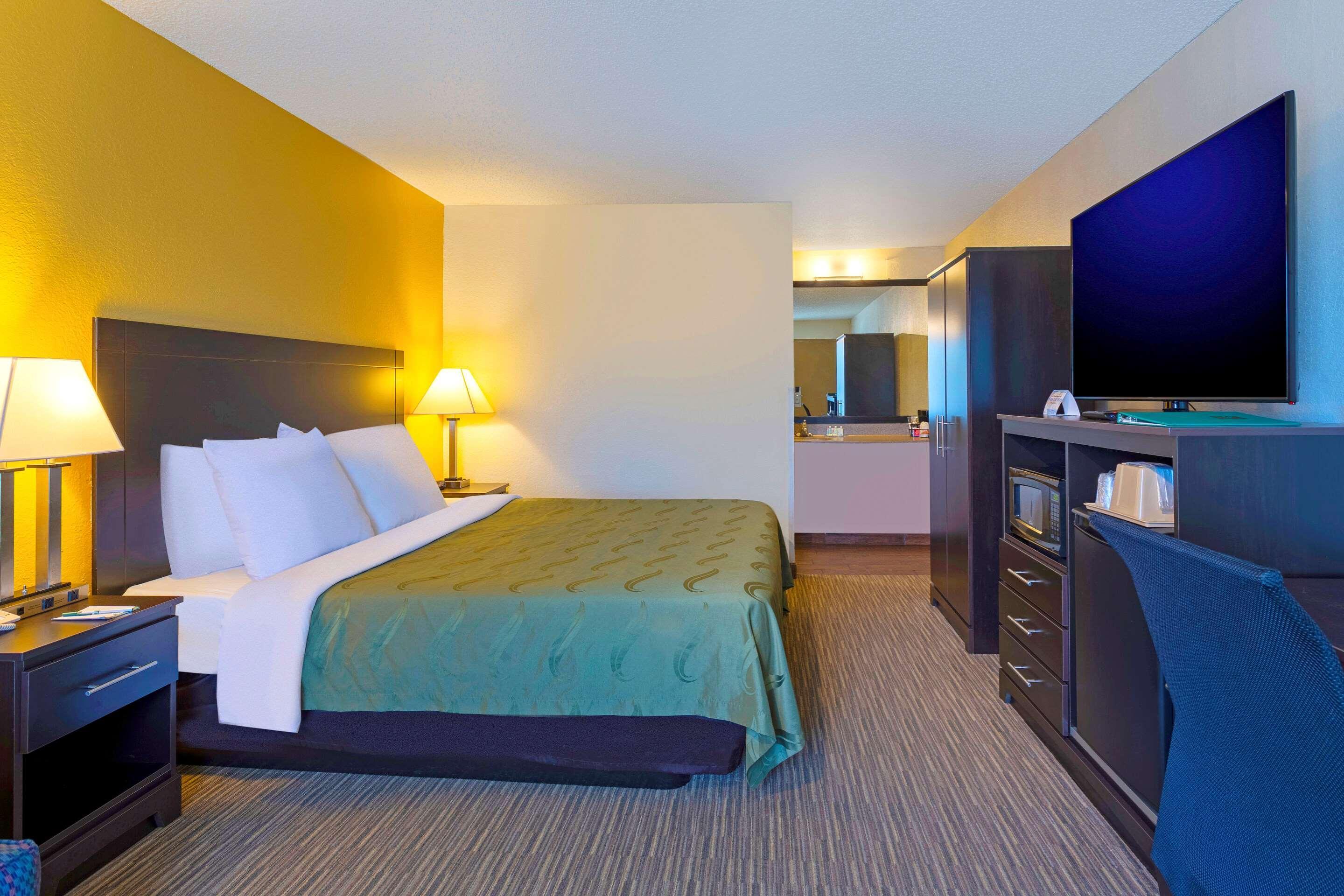 Quality Inn At Arlington Highlands Dış mekan fotoğraf