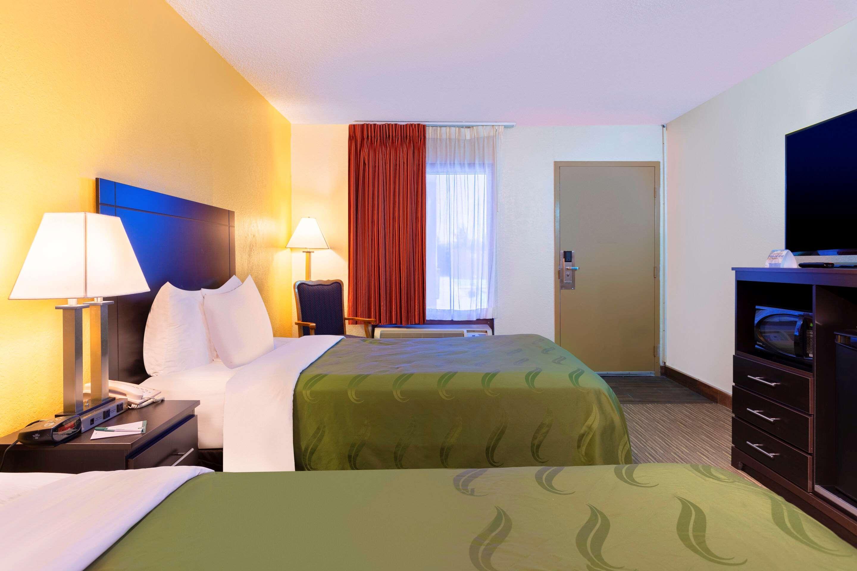 Quality Inn At Arlington Highlands Dış mekan fotoğraf