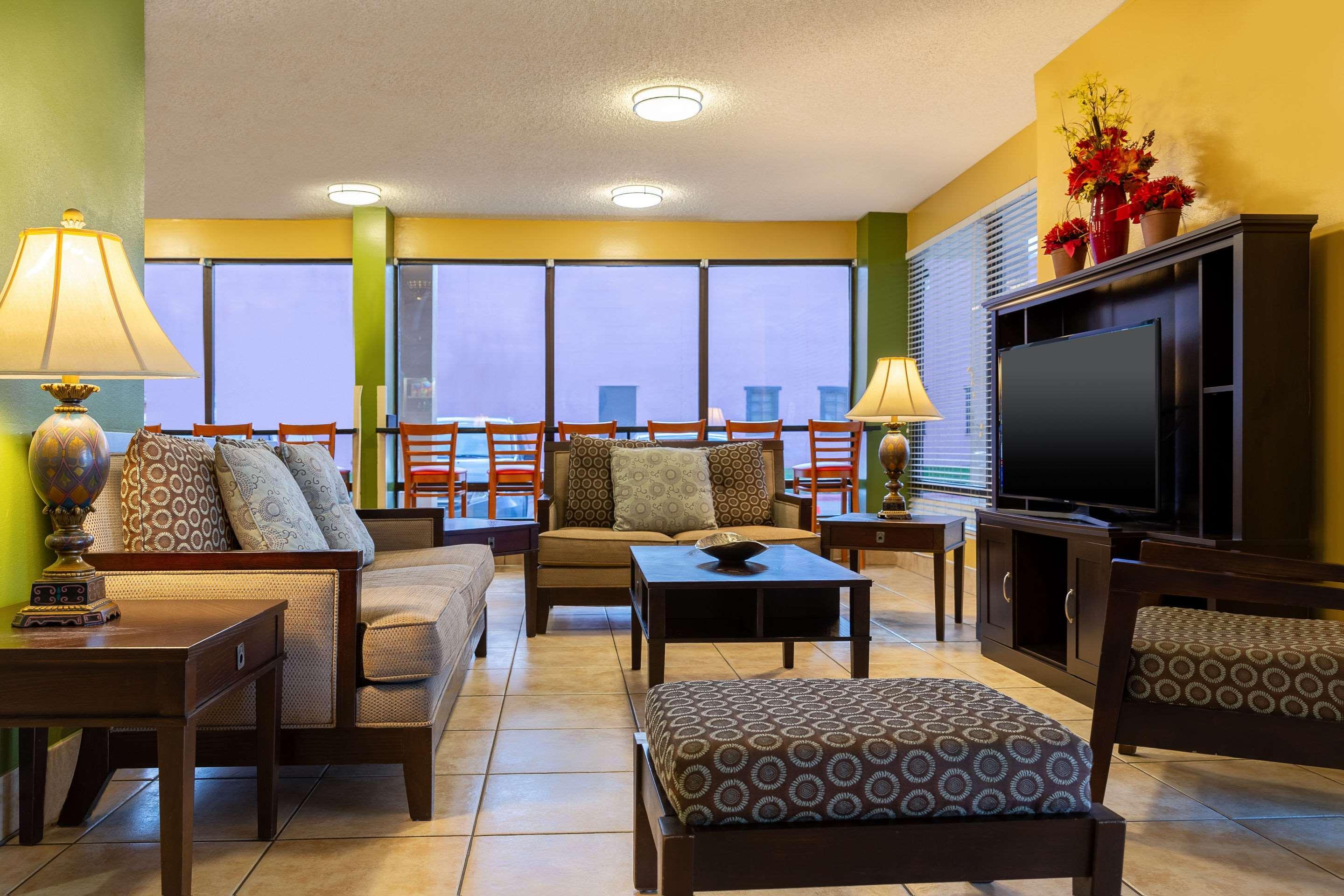 Quality Inn At Arlington Highlands Dış mekan fotoğraf