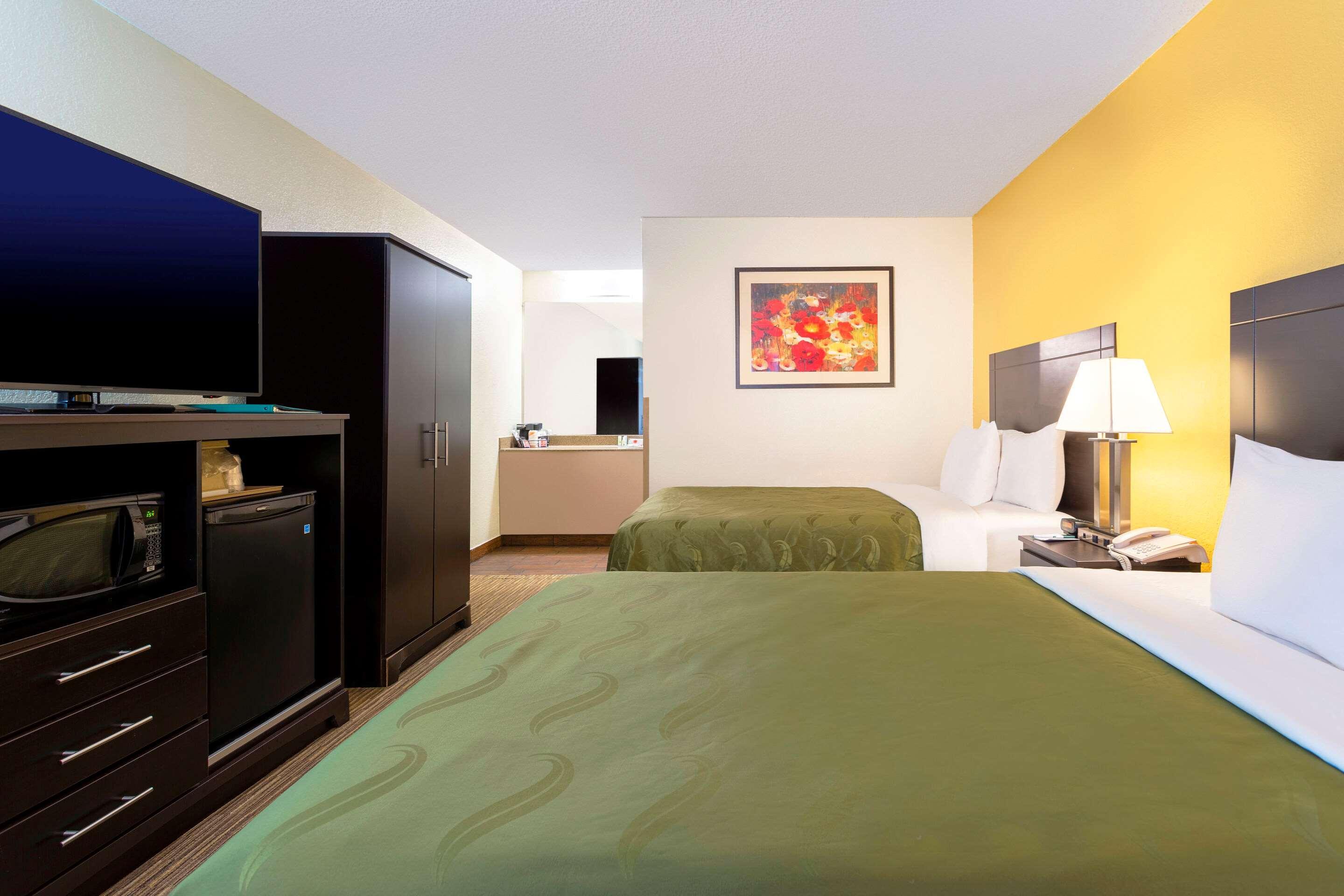 Quality Inn At Arlington Highlands Dış mekan fotoğraf