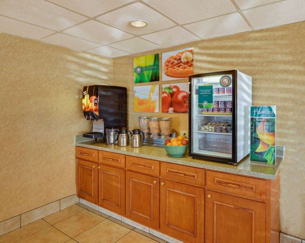 Quality Inn At Arlington Highlands Restoran fotoğraf